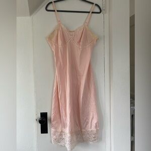 Vintage Aristocraft 1959’s Pink Nylon Lace Appliqué Full Slip Nightgown Size 40